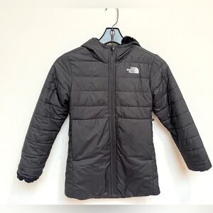 Girls North Face Reversible Mossbud Swirl Parka. Black. Size S.